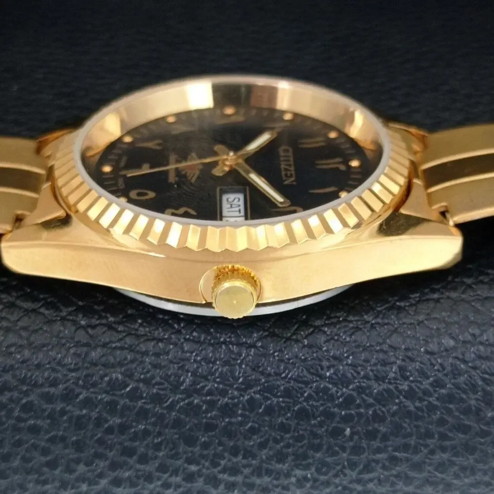 Vintage 1971 Citizen Automatic Mens Gold Watch W/daydate & Black accents